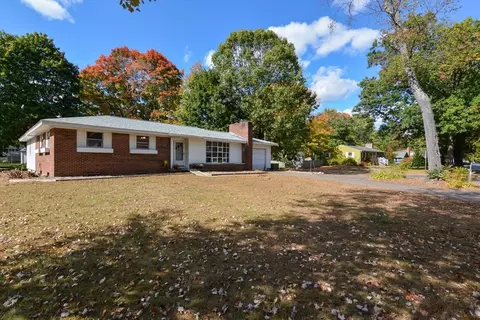 12 Oliver St, Easthampton, MA 01027