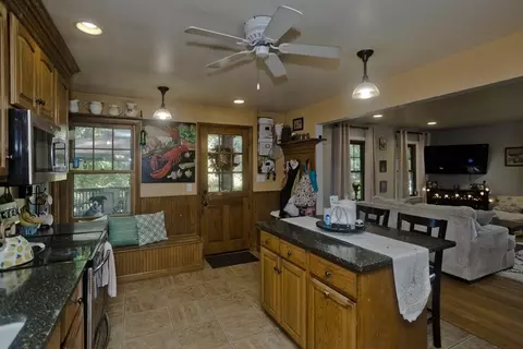 486 Prospect St, Chicopee, MA 01020 photo 6