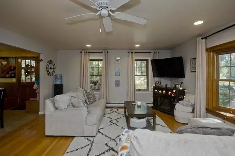 486 Prospect St, Chicopee, MA 01020 photo 12
