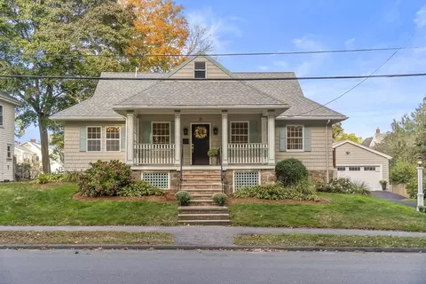 31 Salem St, Swampscott, MA 01907