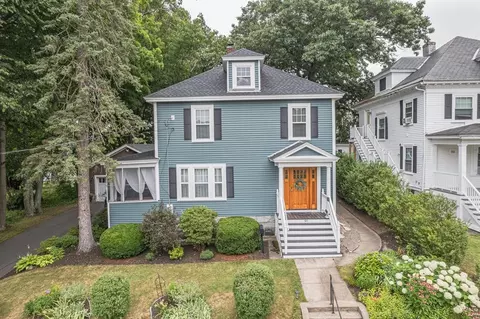 90 Wentworth Ave, Lowell, MA 01852