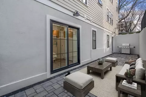 4459 Washington St #1, Boston, MA 02131