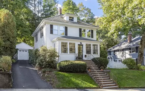 62 Holland Rd, Melrose, MA 02176