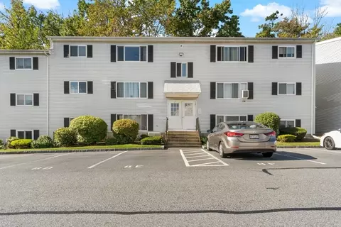 5455 N Main St #7E, Fall River, MA 02720 photo 2