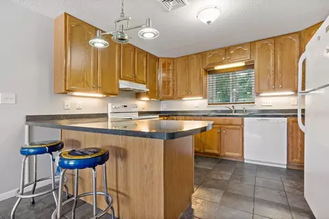5455 N Main St #7E, Fall River, MA 02720 photo 4