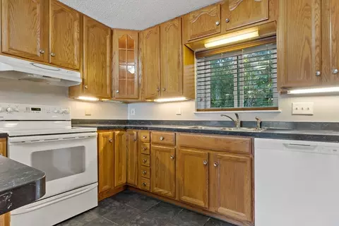 5455 N Main St #7E, Fall River, MA 02720 photo 5