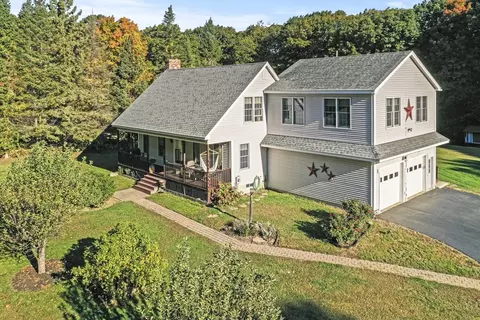 909 Ashburnham Hill Rd, Fitchburg, MA 01420