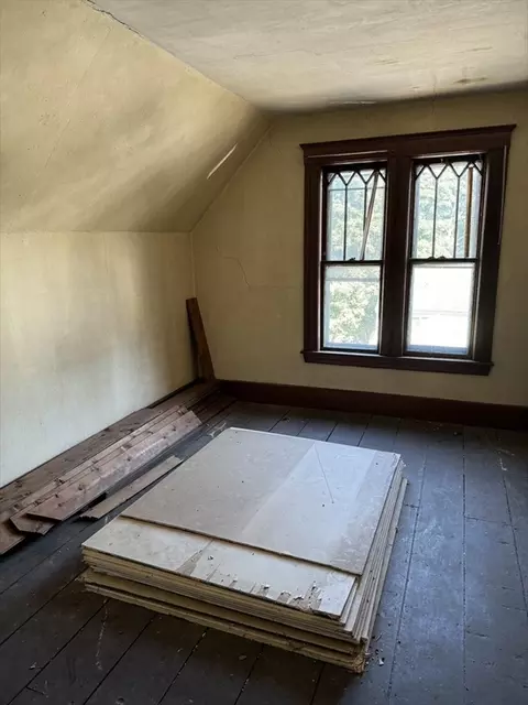 Bedroom - 8 Eureka St, Worcester, MA 01603 photo 4 of 4