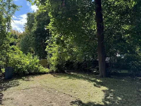 Exterior - 8 Eureka St, Worcester, MA 01603 photo 2 of 8