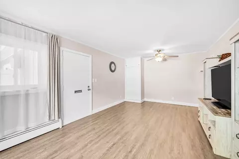 Living - 71 Doverbrook Rd #71, Chicopee, MA 01022 photo 4 of 4