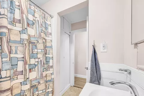 Bath - 71 Doverbrook Rd #71, Chicopee, MA 01022 photo 2 of 2