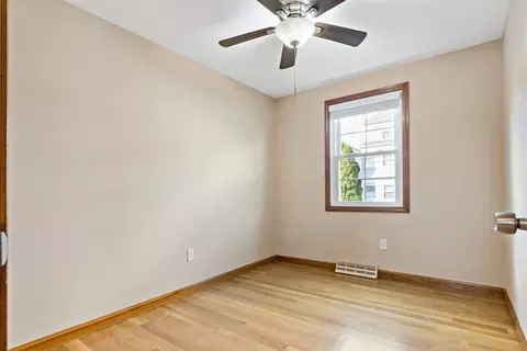 515 Snell St, Fall River, MA 02721 photo 18
