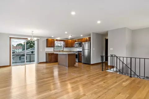 515 Snell St, Fall River, MA 02721 photo 11