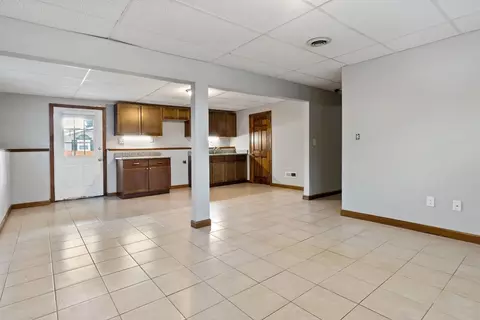 515 Snell St, Fall River, MA 02721 photo 25