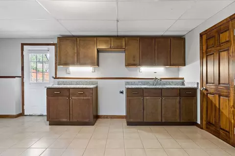 515 Snell St, Fall River, MA 02721 photo 24
