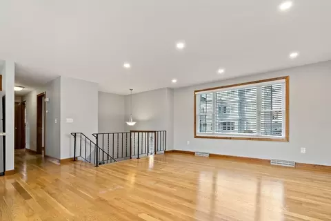 515 Snell St, Fall River, MA 02721 photo 12