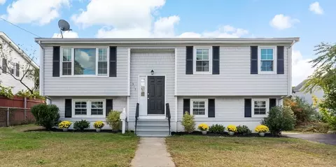 515 Snell St, Fall River, MA 02721 photo 2