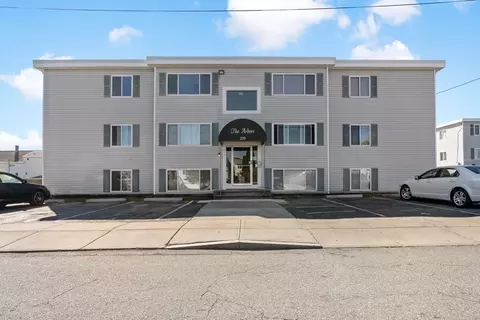 239 Glasgow St #4, Fall River, MA 02721