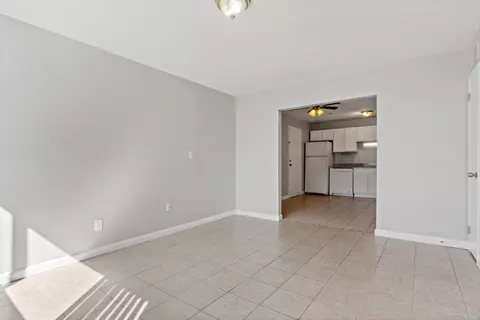 Living - 239 Glasgow St #4, Fall River, MA 02721 photo 1 of 2