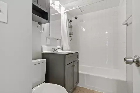Bath - 239 Glasgow St #4, Fall River, MA 02721 photo 1 of 1