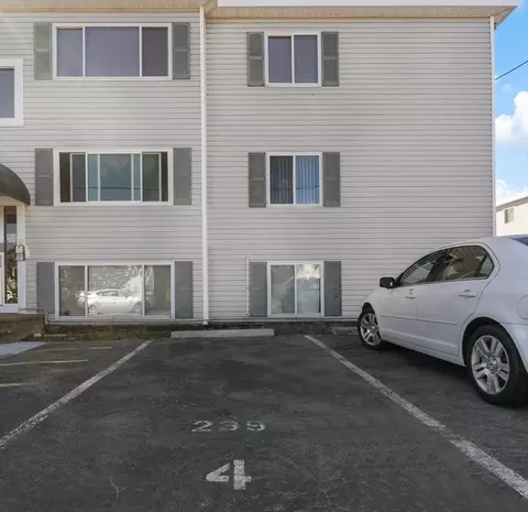 Exterior - 239 Glasgow St #4, Fall River, MA 02721 photo 2 of 5