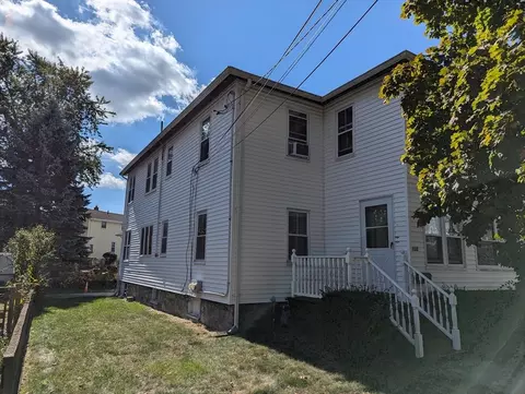 Exterior - 105 Commonwealth Ave, Dedham, MA 02026 photo 3 of 6