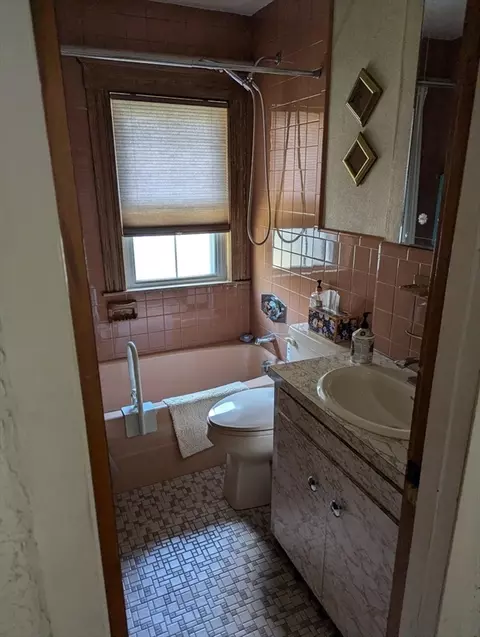 Bath - 105 Commonwealth Ave, Dedham, MA 02026 photo 1 of 2