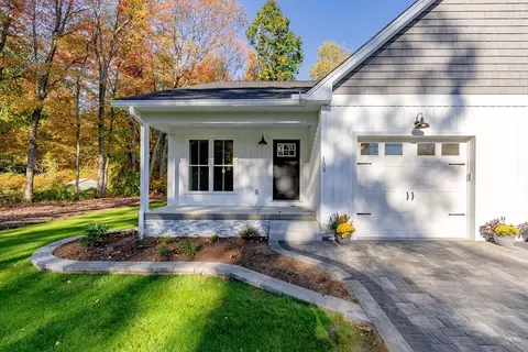 133 West St #133, Easthampton, MA 01027