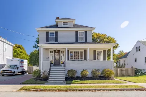 65 Laurel St, Fairhaven, MA 02719
