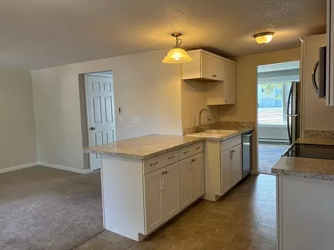 51 Warebrook Vlg, Ware, MA 01082 photo 28