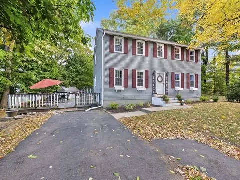 56 Carriage Dr, Lowell, MA 01852