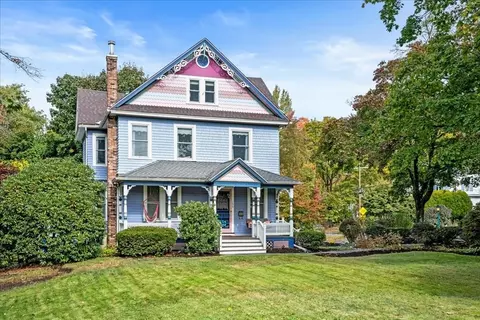 155 Northampton Rd, Amherst, MA 01002