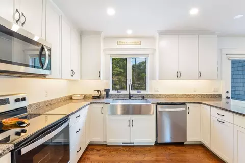 Kitchen - 12 Leeshore, Mashpee, MA 02649 photo 3 of 4