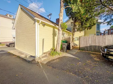 970 Chicopee St, Chicopee, MA 01013 photo 17