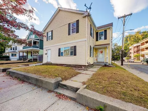 970 Chicopee St, Chicopee, MA 01013