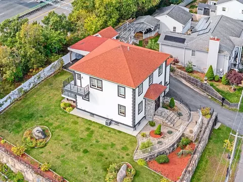 View/Area - 405 E Warren St, Fall River, MA 02723 photo 3 of 5