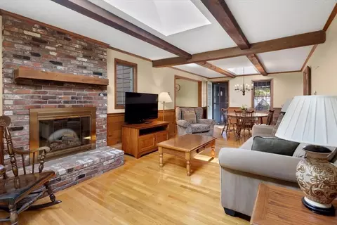 Living - 4 Cape Cod Ln, Norwell, MA 02061 photo 1 of 3