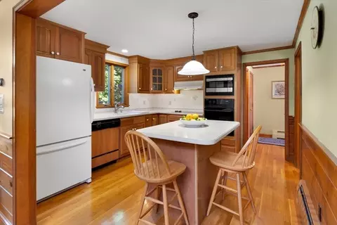 Kitchen - 4 Cape Cod Ln, Norwell, MA 02061 photo 1 of 3