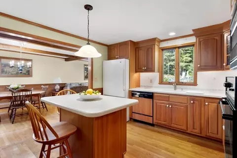 Kitchen - 4 Cape Cod Ln, Norwell, MA 02061 photo 3 of 3