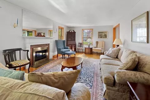 Living - 4 Cape Cod Ln, Norwell, MA 02061 photo 3 of 3