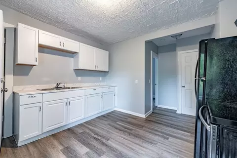 26-28 Calhoun St, Springfield, MA 01107 photo 12