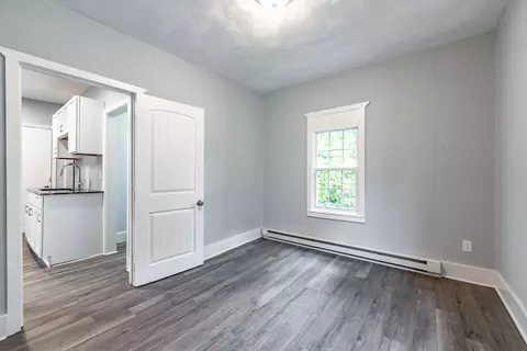 26-28 Calhoun St, Springfield, MA 01107 photo 9