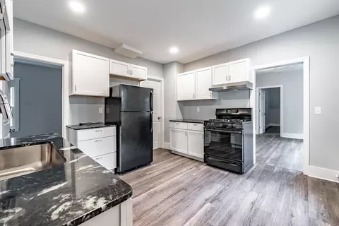 26-28 Calhoun St, Springfield, MA 01107 photo 3
