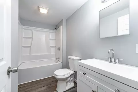26-28 Calhoun St, Springfield, MA 01107 photo 7