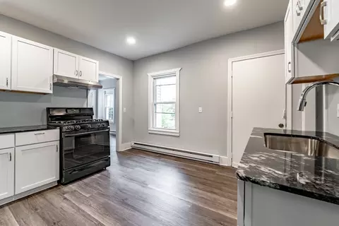 26-28 Calhoun St, Springfield, MA 01107 photo 4