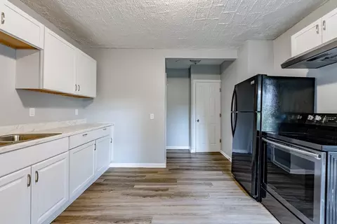 26-28 Calhoun St, Springfield, MA 01107 photo 13