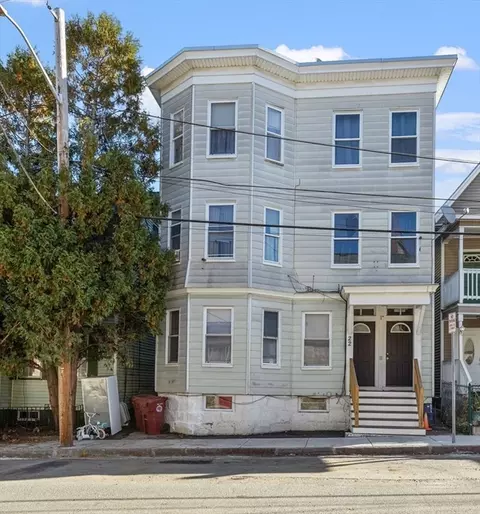 22-24 Linden St, Lowell, MA 01852