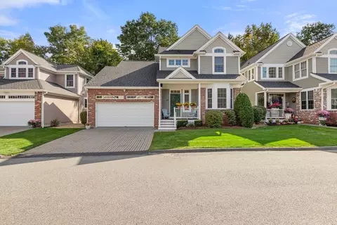 18 Riverwalk Ln #18, Walpole, MA 02032