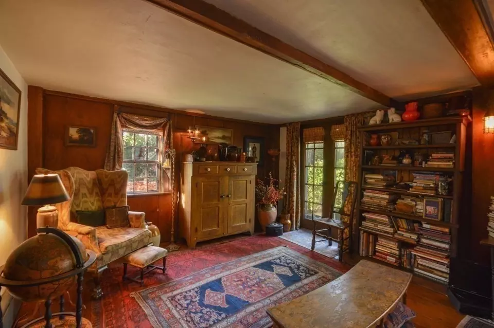Living - 162 Route 6a, Yarmouth, MA 02675 photo 4 of 7