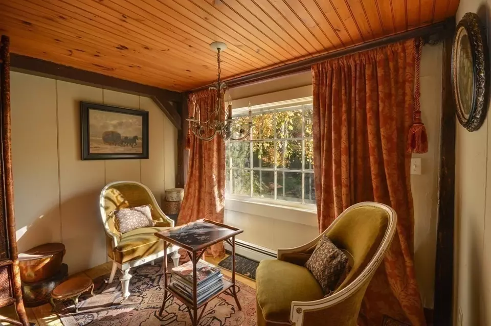 Living - 162 Route 6a, Yarmouth, MA 02675 photo 7 of 7